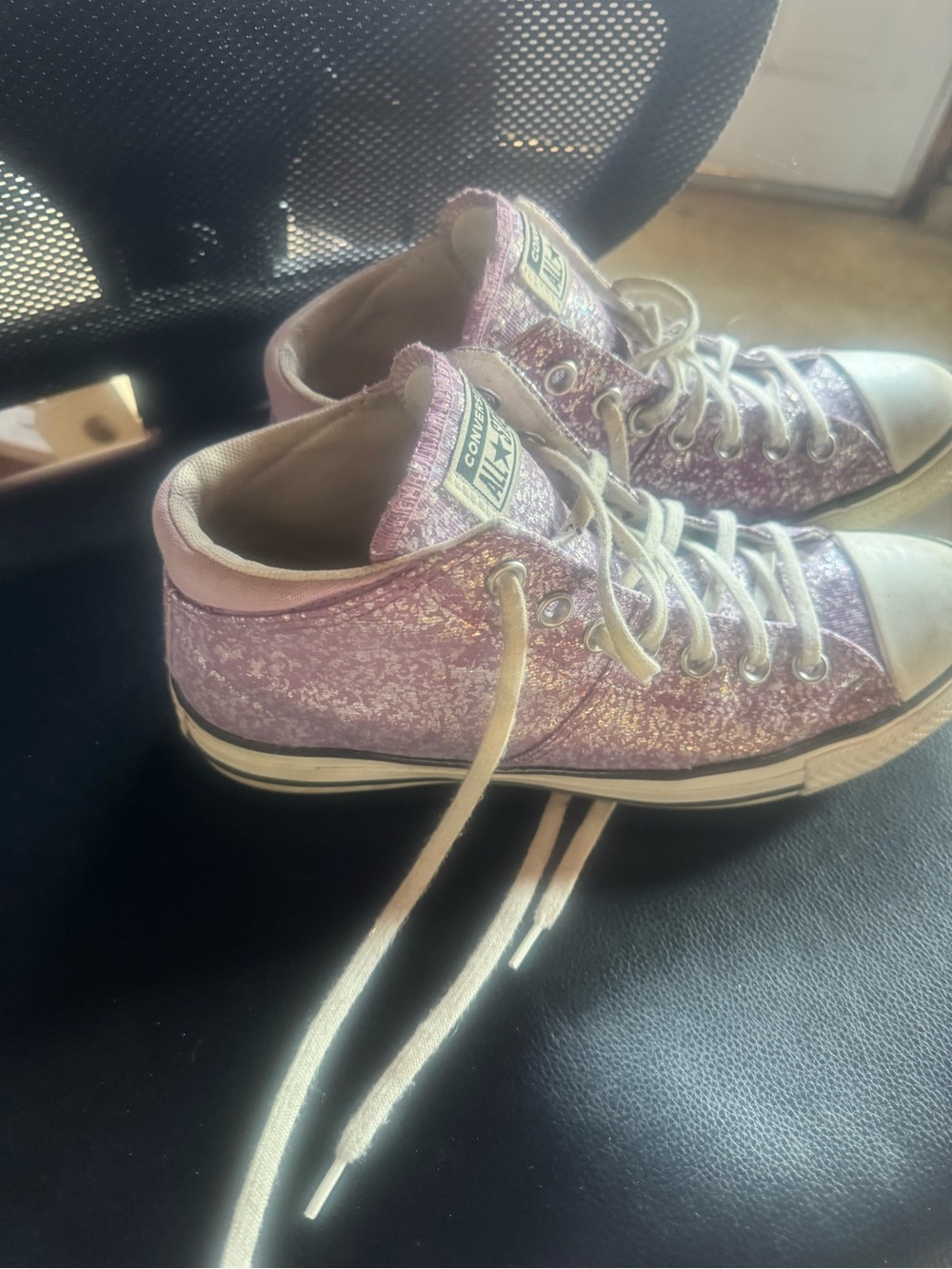 Converse women’s All Star Glitter High-Top Sneakers in Shimmery Lavender - Picture 4 of 7